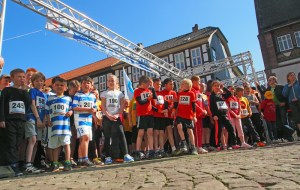 Bierstadtlauf 2014: Start für die Jüngsten.