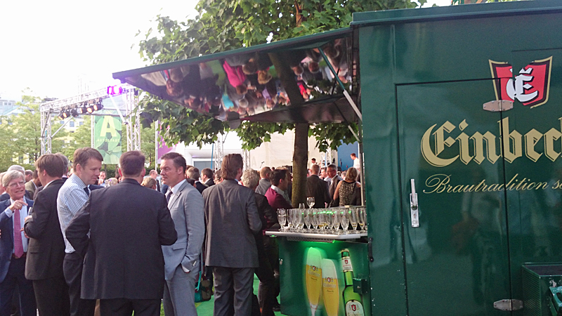 Bockbier-Heimat in der Hauptstadt: Einbecker beim Sommerfest Niedersachsens in Berlin.