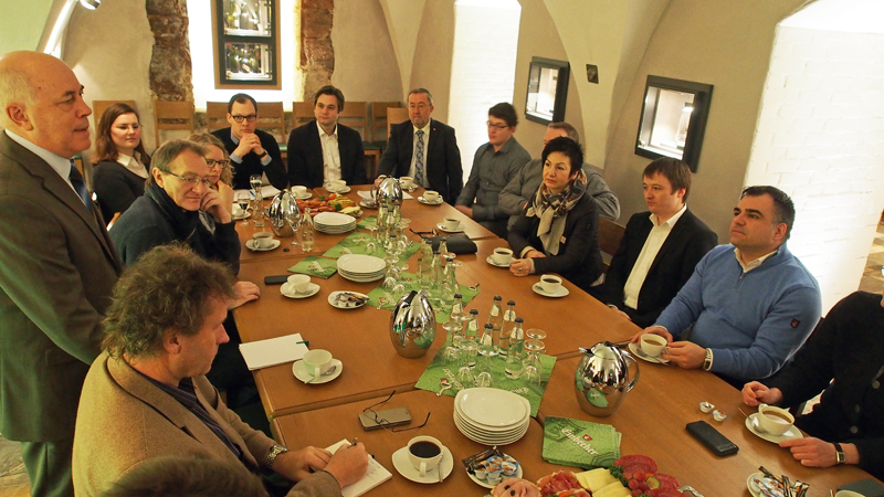 (c) fb Frank Bertram