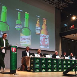 Aktionärsversammlung: Mit Innovationen gegen den Sturm in der Bierbranche